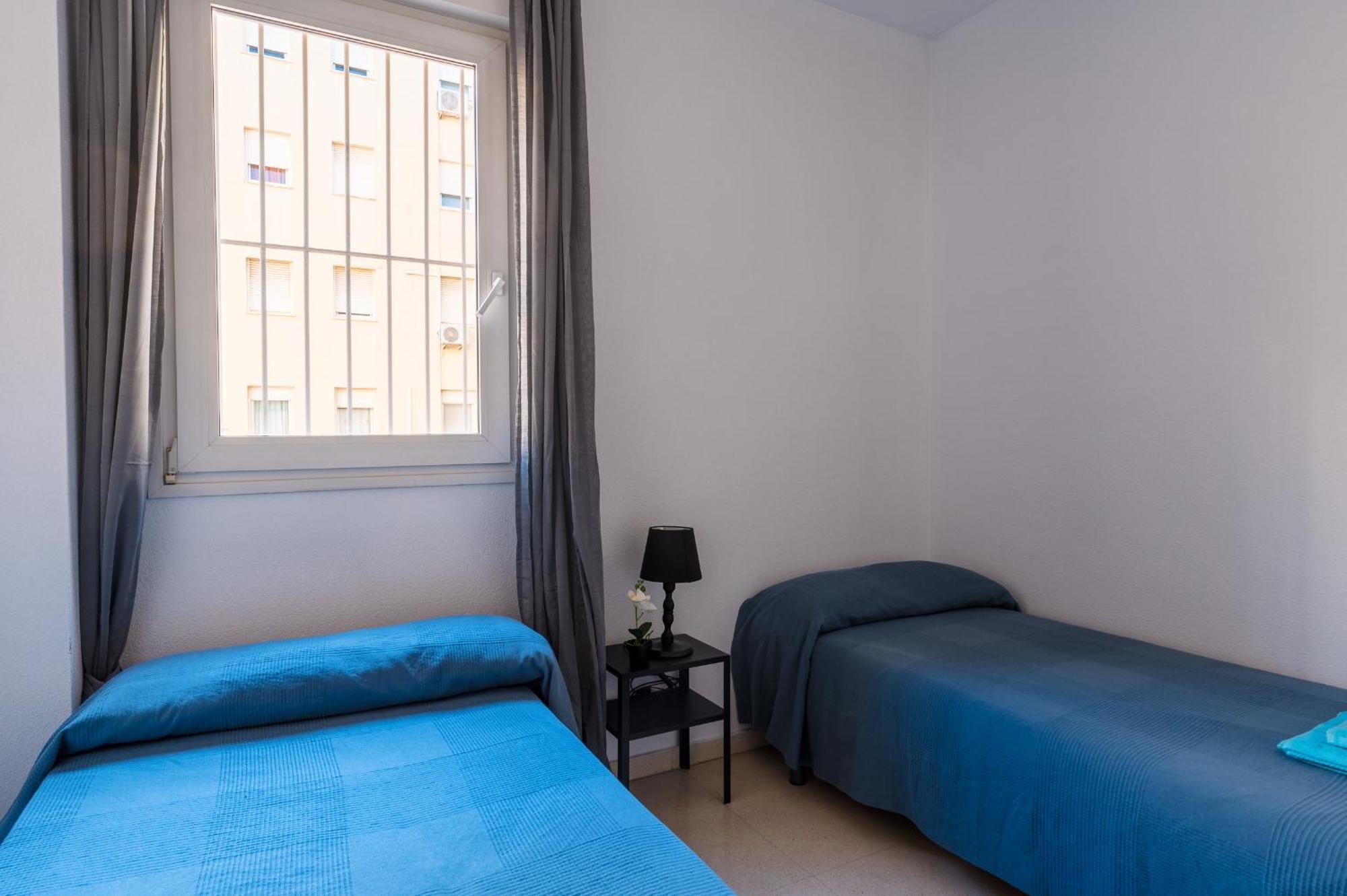 Piso Familiar Virgen Del Rocio Apartment Севиля Екстериор снимка