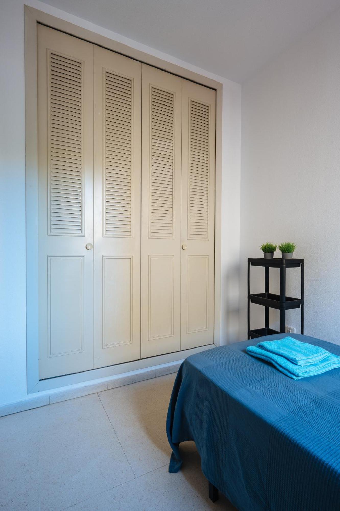 Piso Familiar Virgen Del Rocio Apartment Севиля Екстериор снимка