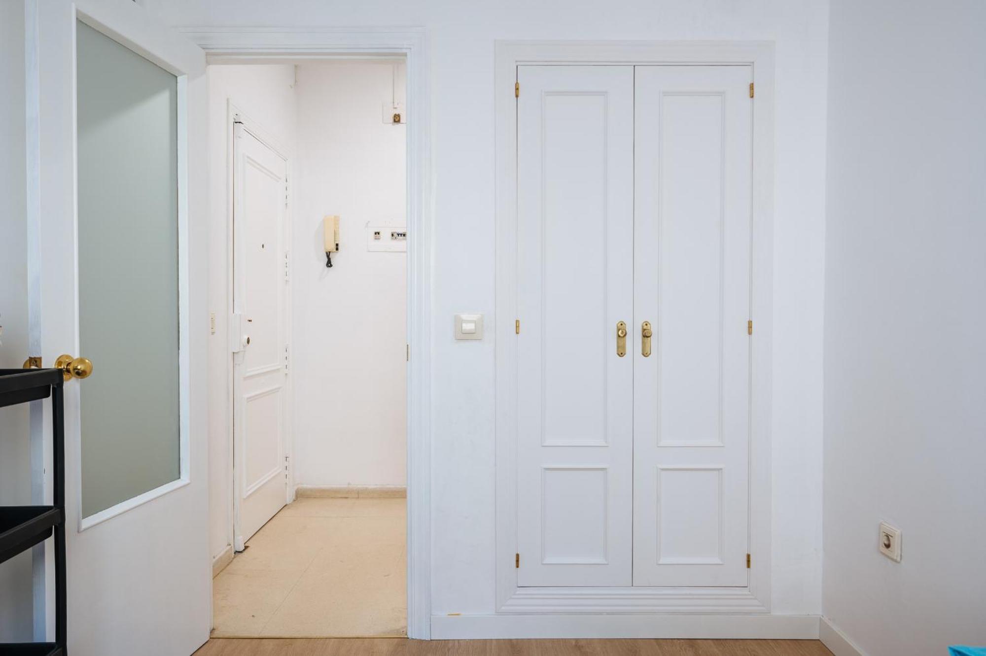 Piso Familiar Virgen Del Rocio Apartment Севиля Екстериор снимка