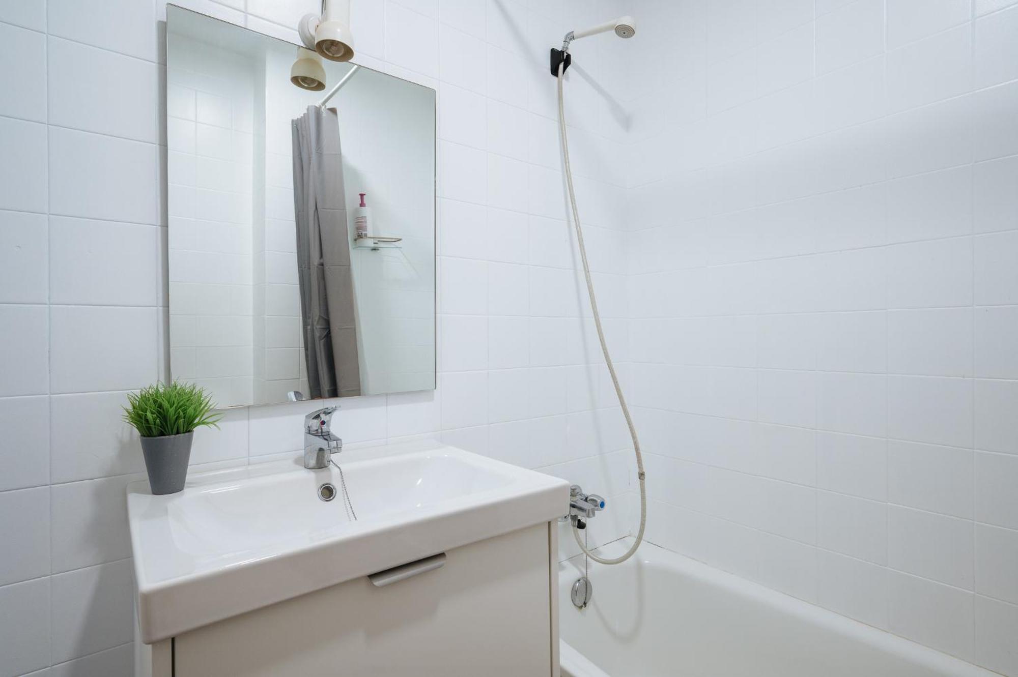 Piso Familiar Virgen Del Rocio Apartment Севиля Екстериор снимка